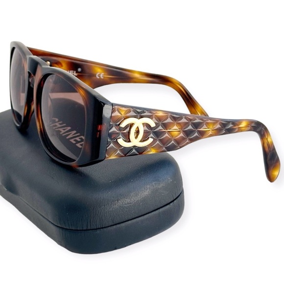 Chanel RARE Vintage 1992 CC Tortoiseshell Matelasse Frame Sunglasses - Picture 3 of 8